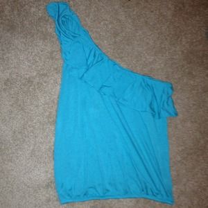 One shoulder top