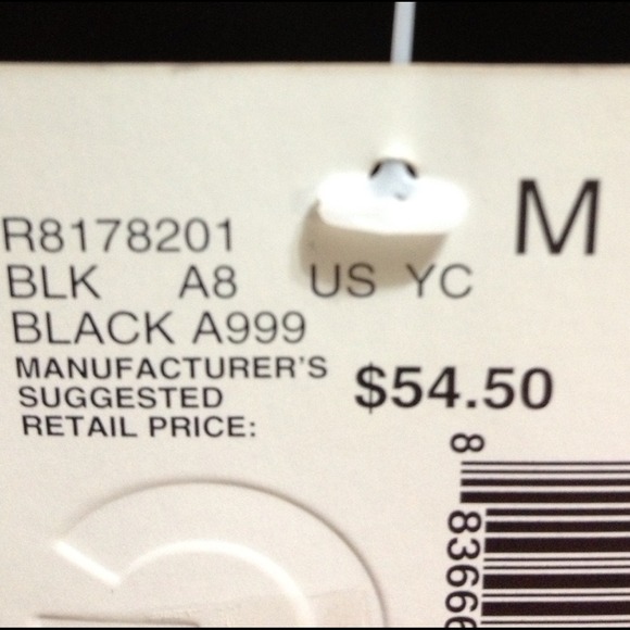 ❌SOLD❌🆕Luxurious Guess dress! - Picture 2 of 4