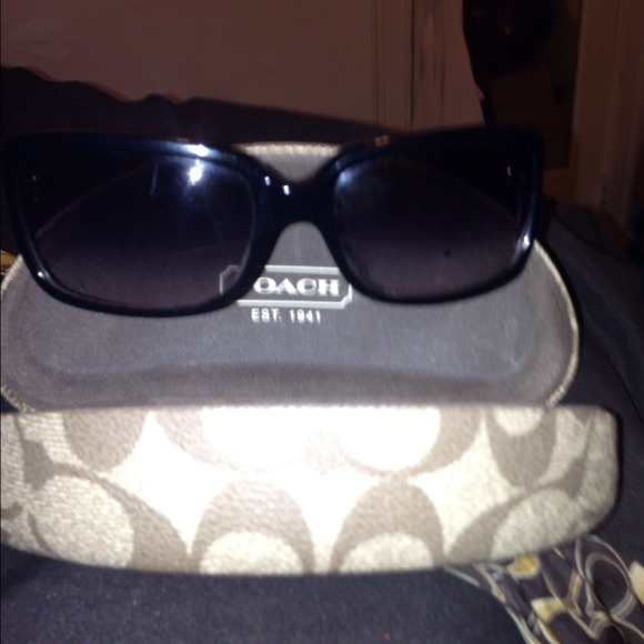 AUTHENTIC COACH shades w/ case