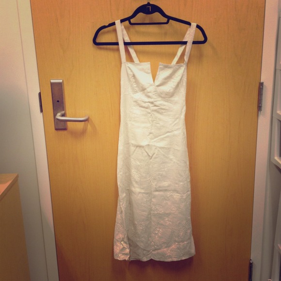 Imported embroidered cotton dress NEW