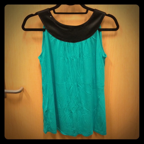Dressy Express tank top, sequins collar