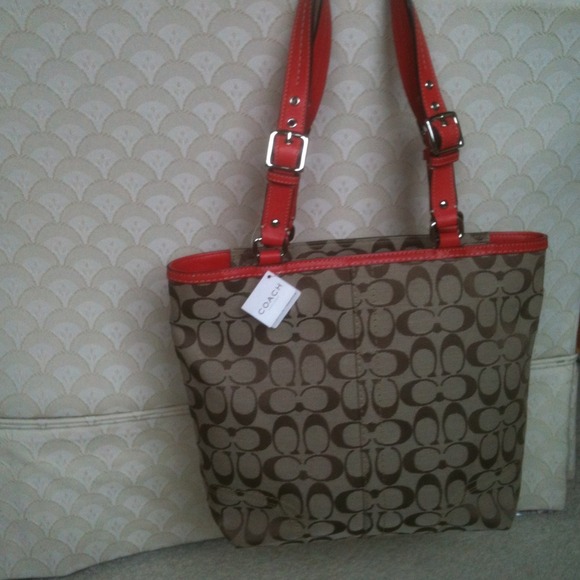 Authentic new coach khaki/Geranium tote handbag - Picture 2 of 3
