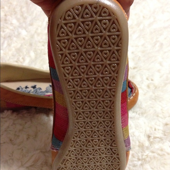 SOLD!!! New shoes! - Picture 4 of 4