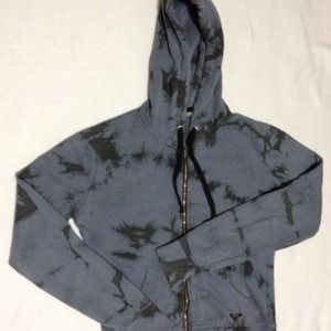 Nice sport sweater for women size m, used