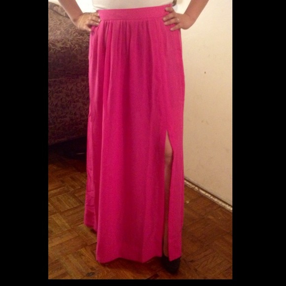 rock and republic Dresses & Skirts - Reduced❗Fuscia long skirt.💓