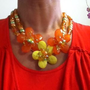 🌚Beaded Flower necklace