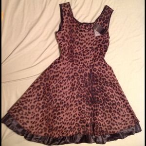 -SOLDDDD!!- Animal print backless mini dess NWT