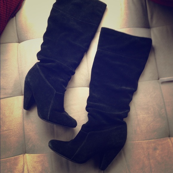 Jessica Simpson black suede slouchy boot