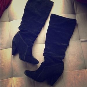 Jessica Simpson black suede slouchy boot