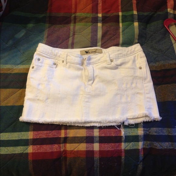 💋SOLD💋Wet seal white skirt