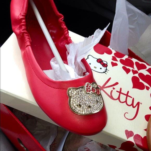 Used once hello kitty red flat shoes