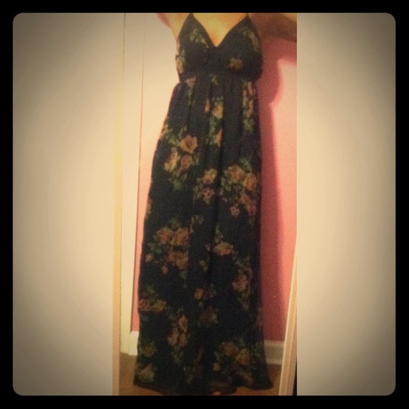 Jessica Simpson maxi dress