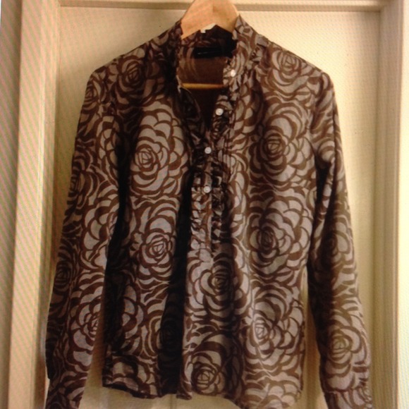 *SOLD in BUNDLE* New York & Company Blouse - Picture 2 of 2