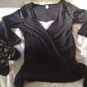💟Reduced!💟Sheer black Victoria's Secret wrap top