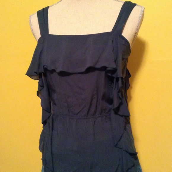 GAP Ruffle Sleeveless Top - Picture 2 of 3