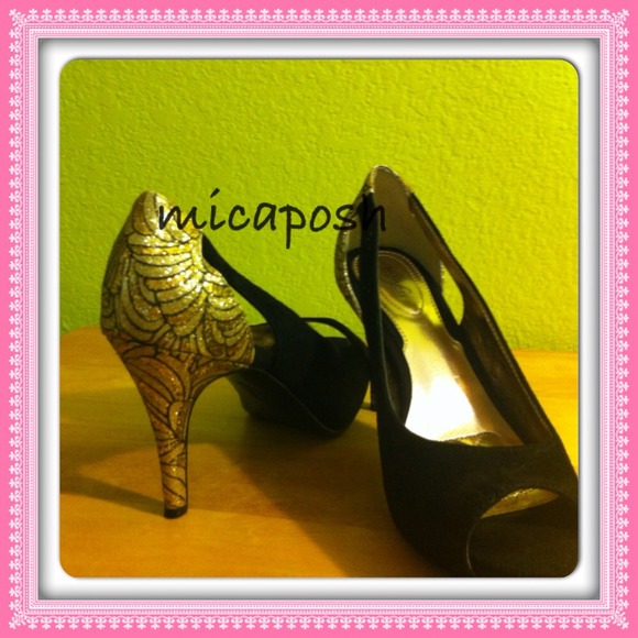 Alfani shoes in black&gold zebra design - Picture 2 of 3