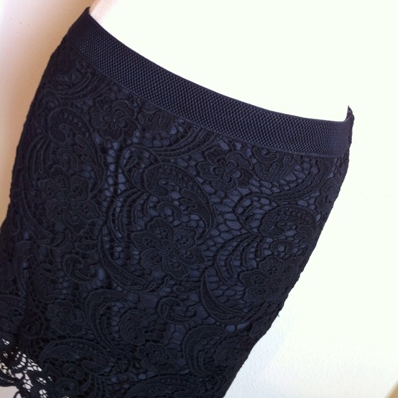 SOLD ON SALE Black Floral Lace Convertible Mini - Picture 3 of 4