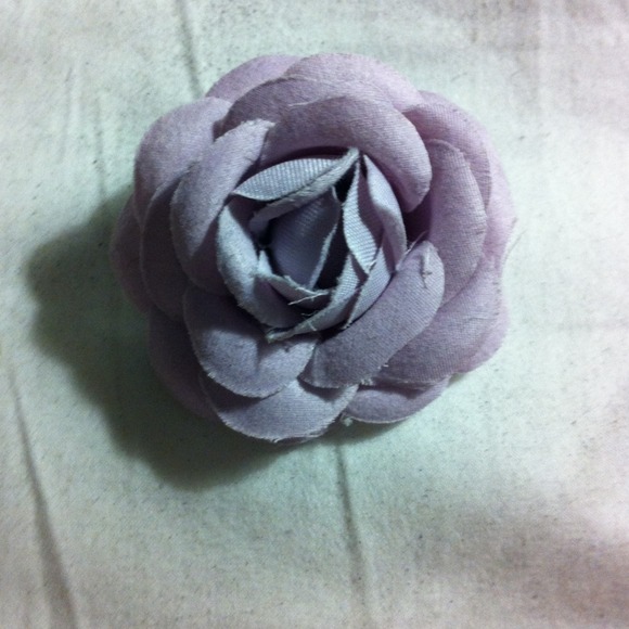 Hair Accessory Ensemble - Picture 3 of 3