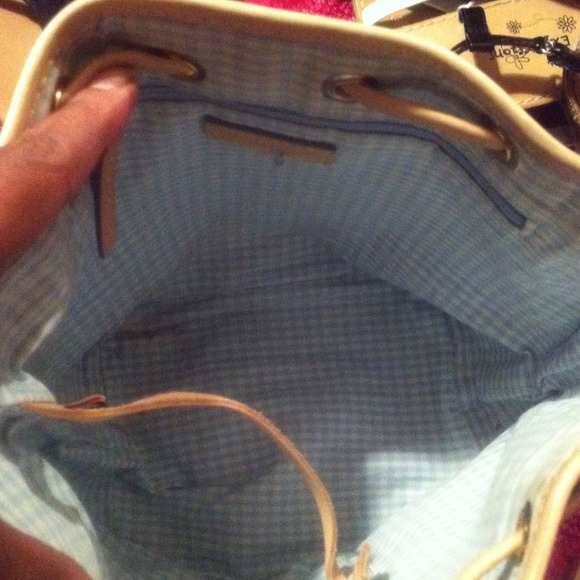 💜Dooney&Bourke purse💚 - Picture 2 of 3