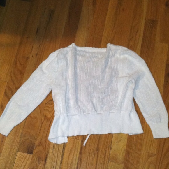 SOLD Knitted short top/cardigan. - Picture 3 of 3