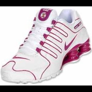 Women's Nike shox