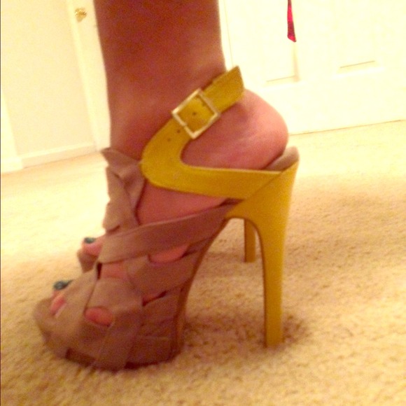 Yellow & Taupe Heels!