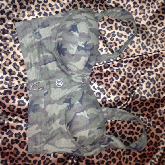 Camo crop top