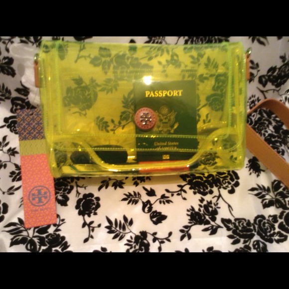 Tory Burch Handbags - Spring sale!! NWT!Tory Burch 'Jessie' cross body