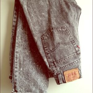 Vintage Levi HighWaist Black Acid-wash jeans