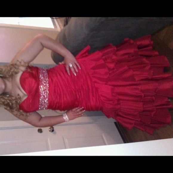 $300 tag is still on the dress. Paid $600 for it