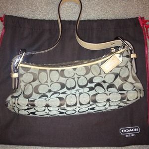 REDUCED!!!Authentic Coach medium signature handbag