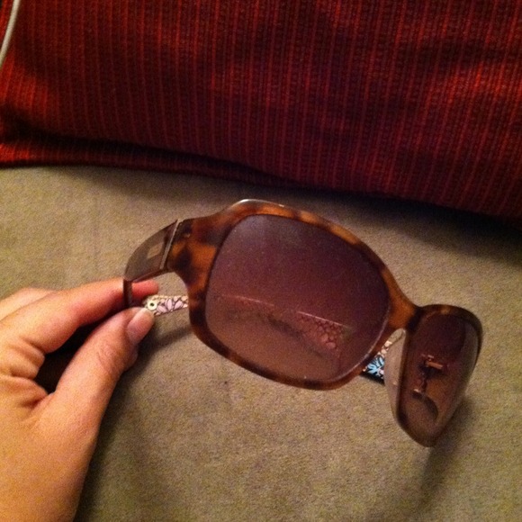Coach sunglasses - Picture 2 of 4