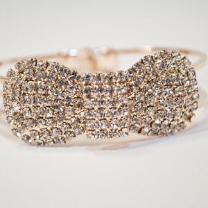-NEW- Rhinestone Bow Bracelet