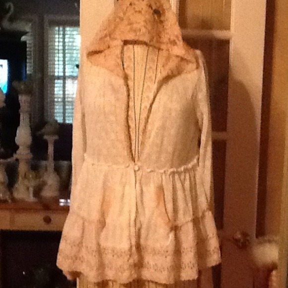 Lace hoodieREDUCED