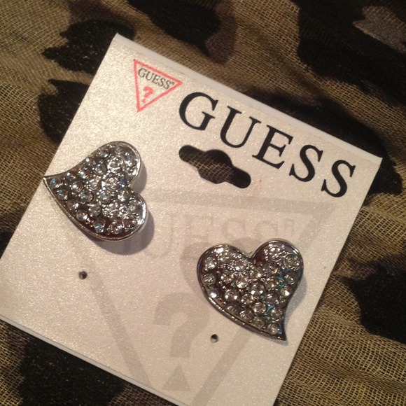 Guess - Picture 2 of 4