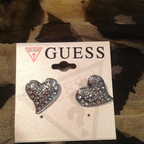 Guess - Picture 4 of 4