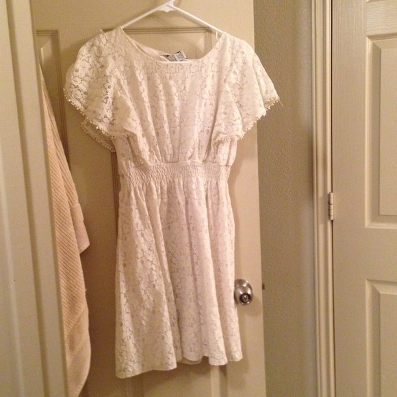 White lace Dress