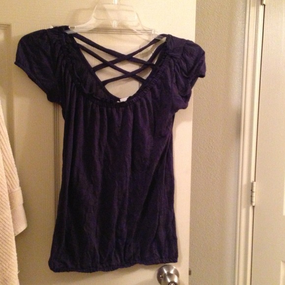 Blue crinkle shirt with cross cross back