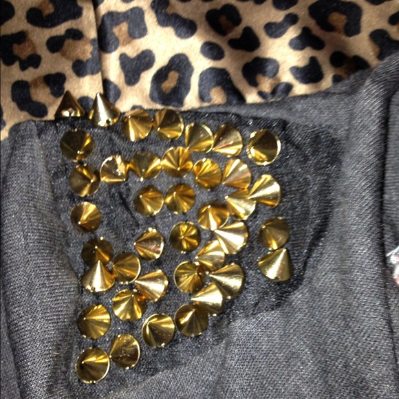 Spike studded sweater - Picture 1 of 2