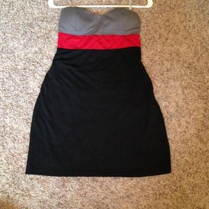 Guess size med strapless gray red black no slip