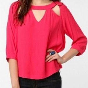 🚫Sold🚫 Urban Outfitters Pink Cut out blouse