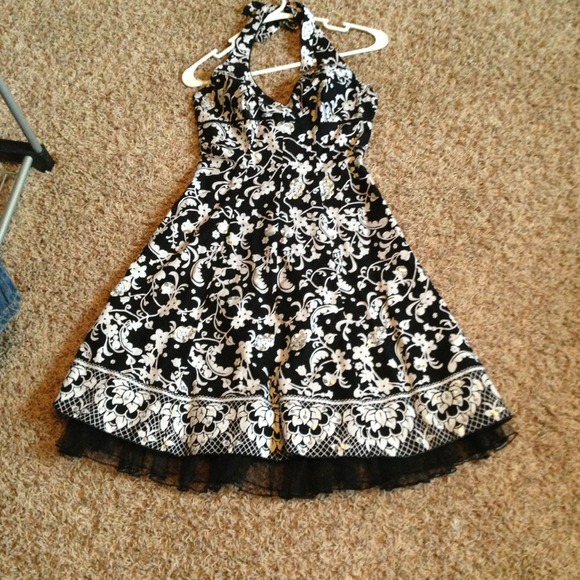 Shakespeare size five halter dress