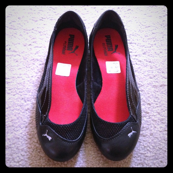 ❗Reduced❗❤PUMA❤black flat sandals