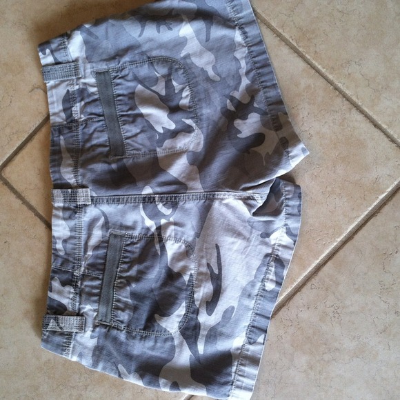 🌺SOLD🌺Old Navy Cami Shorts Size 10 - Picture 2 of 2