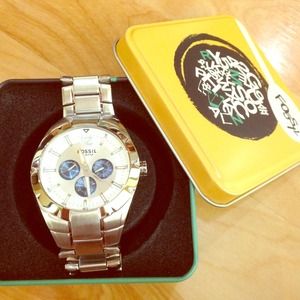 BRAND NEW IN BOX NEVER USED MEN'S FOSSIL WATCH