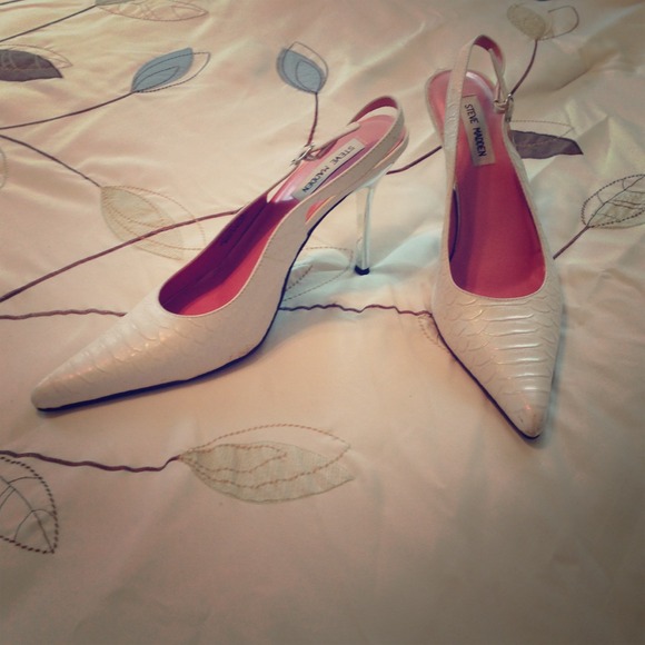 💞Steve Madden pearl white shoes 💞
