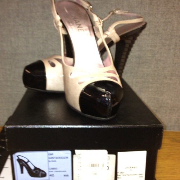 Gently used AUTHENTIC Chanel slingbacks - Picture 2 of 4