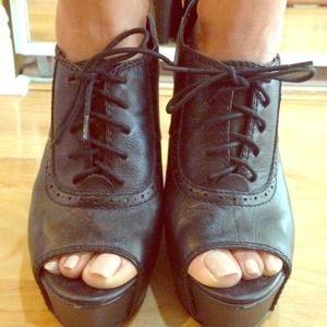 Original Steve Madden black wedges size 9