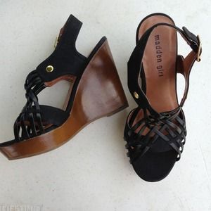 NWOT Madden Girl Black Wedges