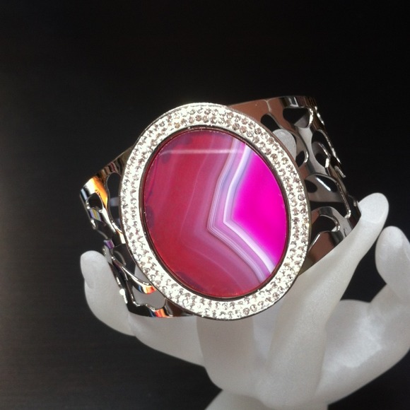 Jewelry - #34. Banded Agate Pink shades. Austrian crystals